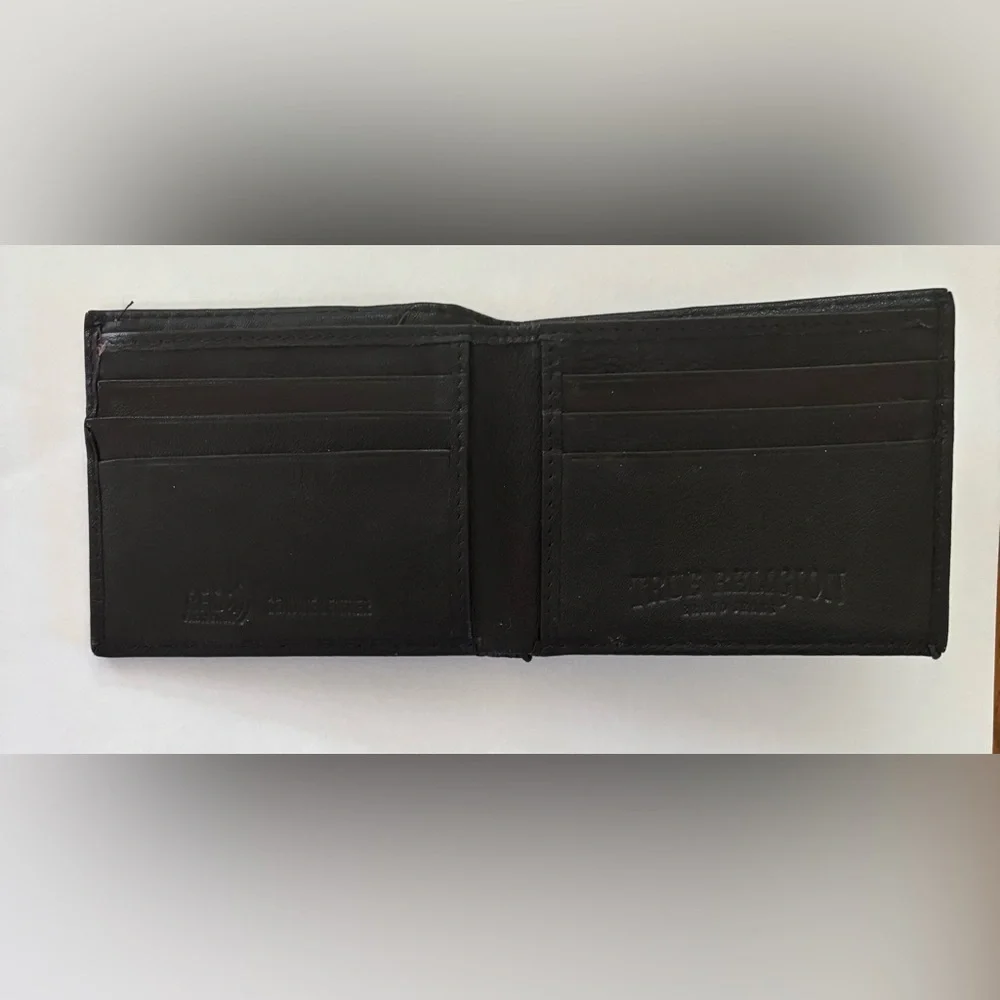True religion Mens leather wallet